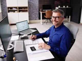 istockphoto-1475501547-612×612-1