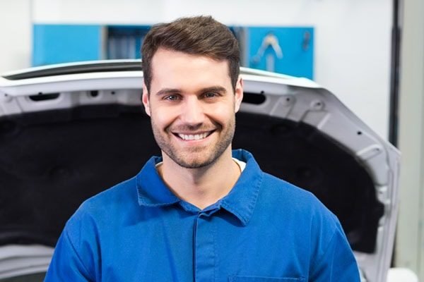 Final Inspector – Automobile Showroom