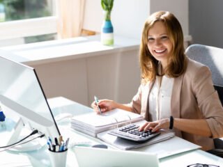 360_F_456352905_AH8yFPosAjn5J94isLSer32MN1ee8Pac