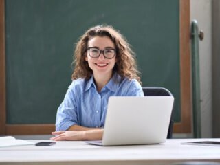 360_F_544058624_LMDQE3f7bvRh6R2Jrbl0MwIy6zehTcpZ